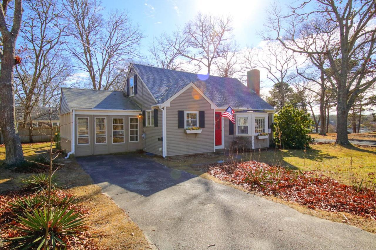 Lofted Cape Cottage By Leavetown Vacations South Yarmouth Exterior photo