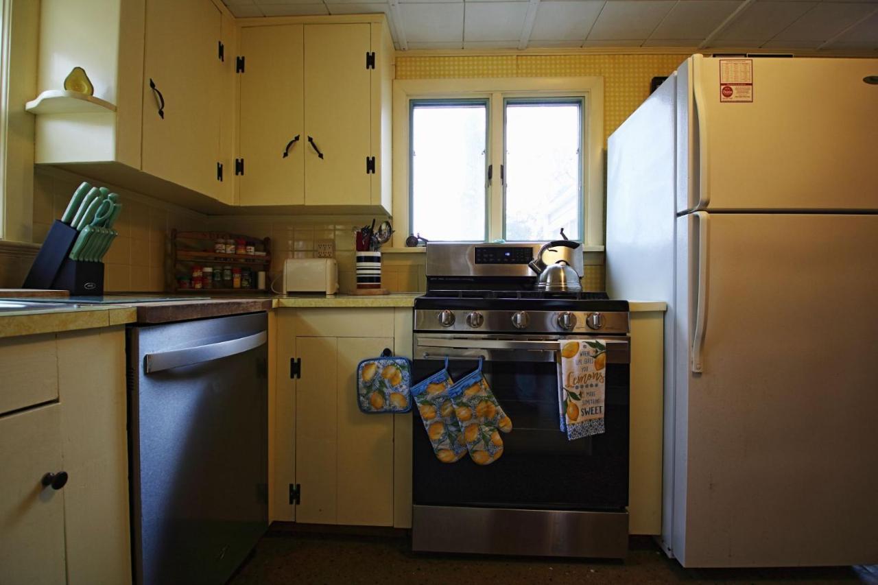 Lofted Cape Cottage By Leavetown Vacations South Yarmouth Exterior photo