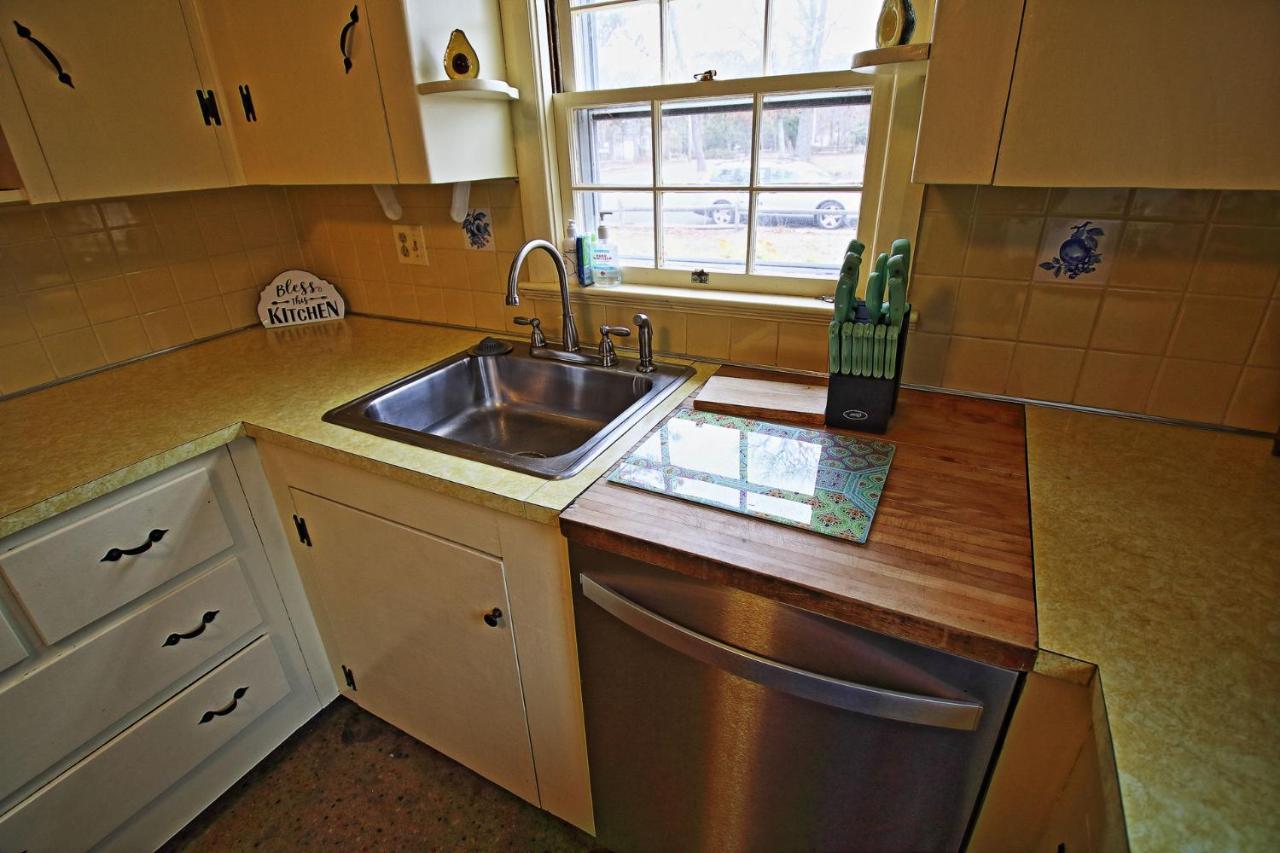 Lofted Cape Cottage By Leavetown Vacations South Yarmouth Exterior photo