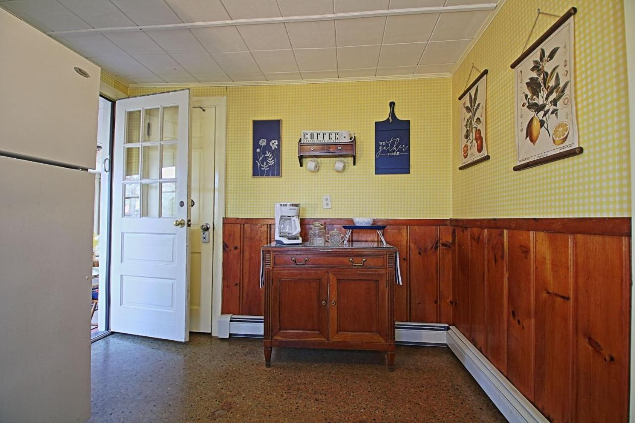 Lofted Cape Cottage By Leavetown Vacations South Yarmouth Exterior photo