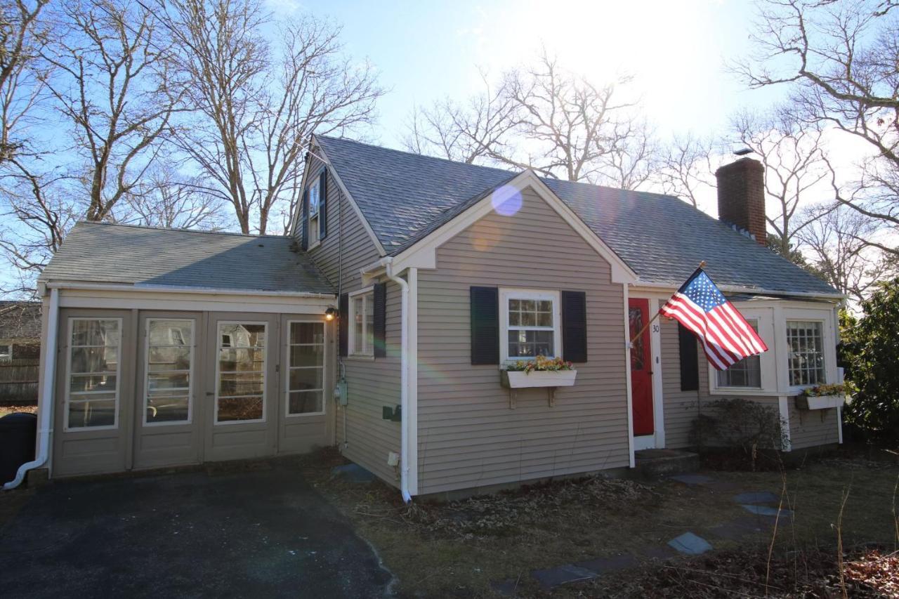 Lofted Cape Cottage By Leavetown Vacations South Yarmouth Exterior photo
